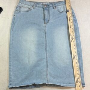 Basic Light Wash Denim Pencil Skirt -